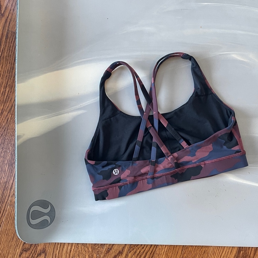 Lululemon I 8 - Picture 3 of 9